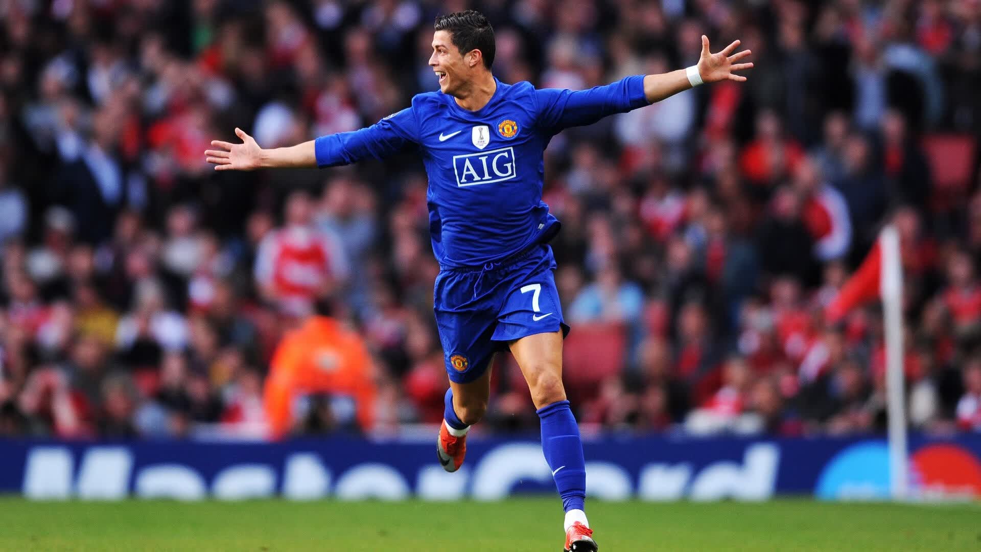 血色十分钟,格列兹曼争议红牌,泰山乘势反超比分完成逆转,格列兹曼争议红牌,泰山十分钟逆转